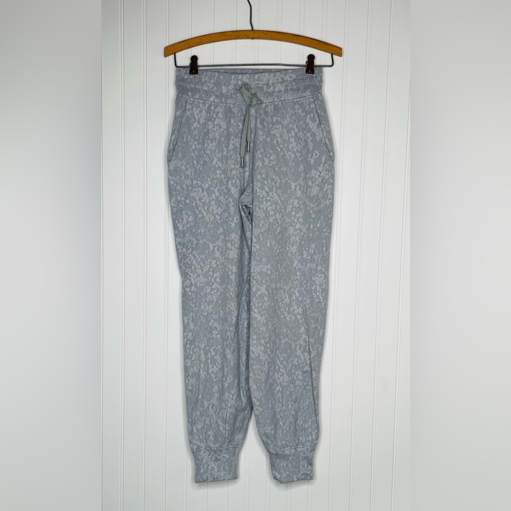 Lululemon Ready To Rulu Textured Joggers - Picture 2 of 9